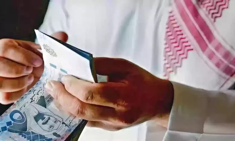 ما هي أهم المعلومات عن بنك الرياض التمويل الشخصي بدون تحويل الراتب.. الشروط وخطوات التقديم