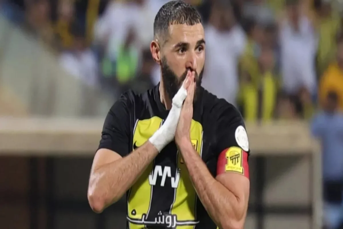 كريم بنزيما لاعب نادي الاتحاد السعودي