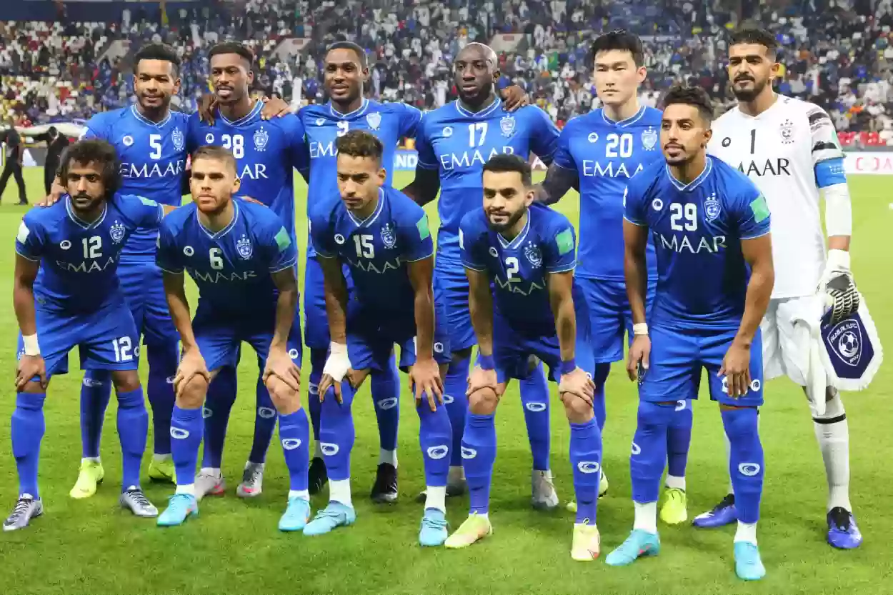 قائمة لاعبي الهلال السعودي أكبر منه